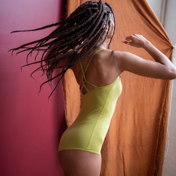 Organic cotton bodysuit size medium - Picture 1 of 3